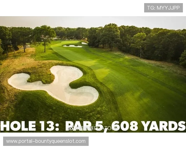 贝斯佩奇黑球场标准杆70杆，长草沙坑考验球员心理素质